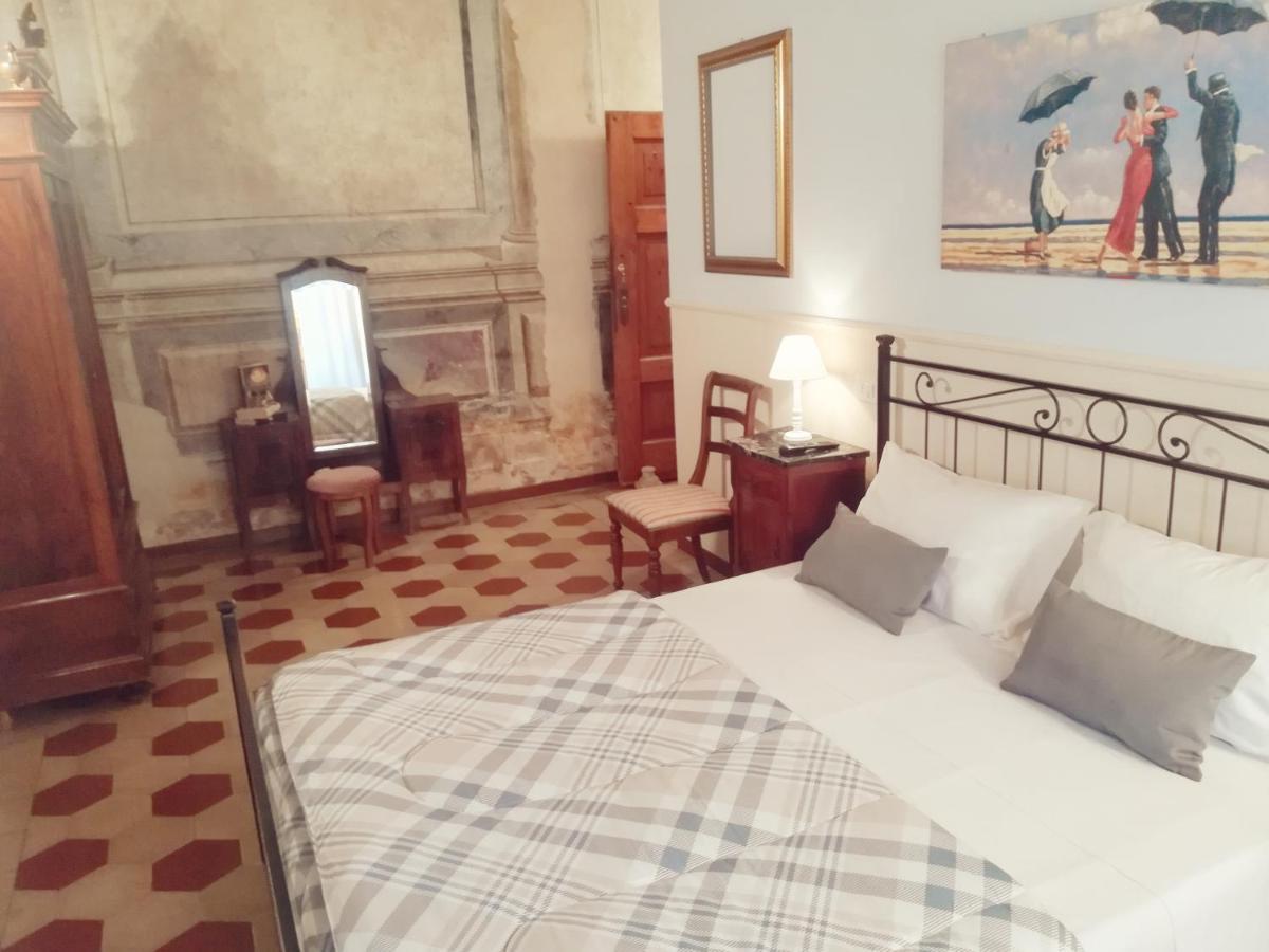 Il Rifugio Di Elizabeth Acomodação com café da manhã Bérgamo Exterior foto